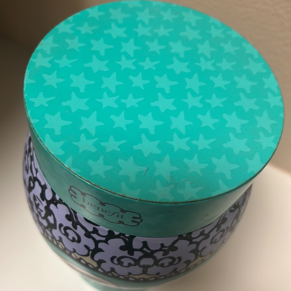Benefit container - Picture 3 of 4